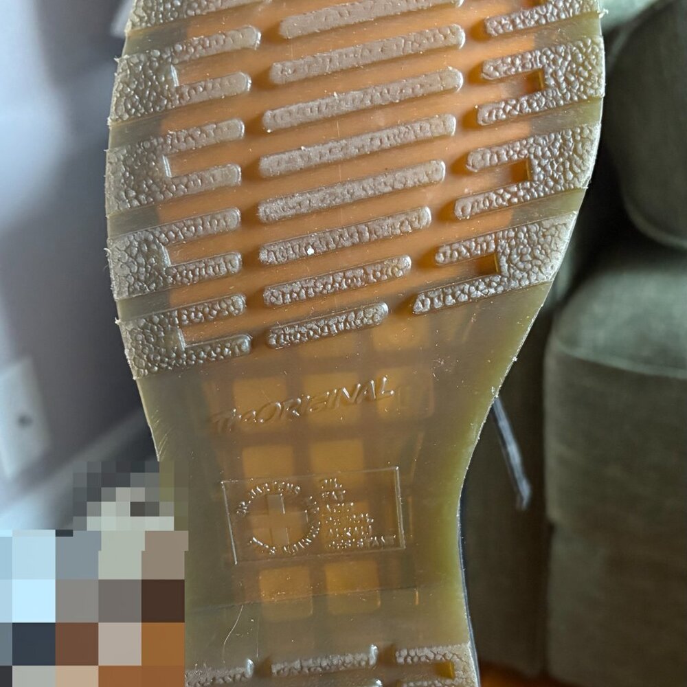 Shiny Black leather Dr. Martens Oxford Shoe Women's size 9 - Picture 3 of 3